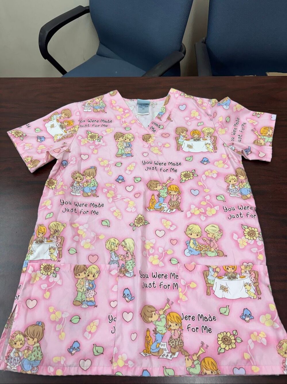 Precious Moments V-Neck Short Sleeve Scrub Top Size X-Small